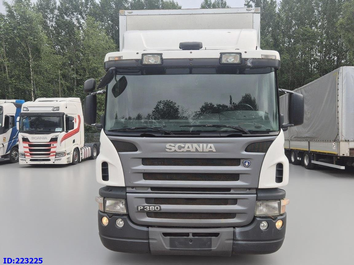 SCANIA P380 6x2 Open side box - Грузовик с закрытым кузовом: фото 2 SCANIA P380 6x2 Open side box - Грузовик с закрытым кузовом: фото 2