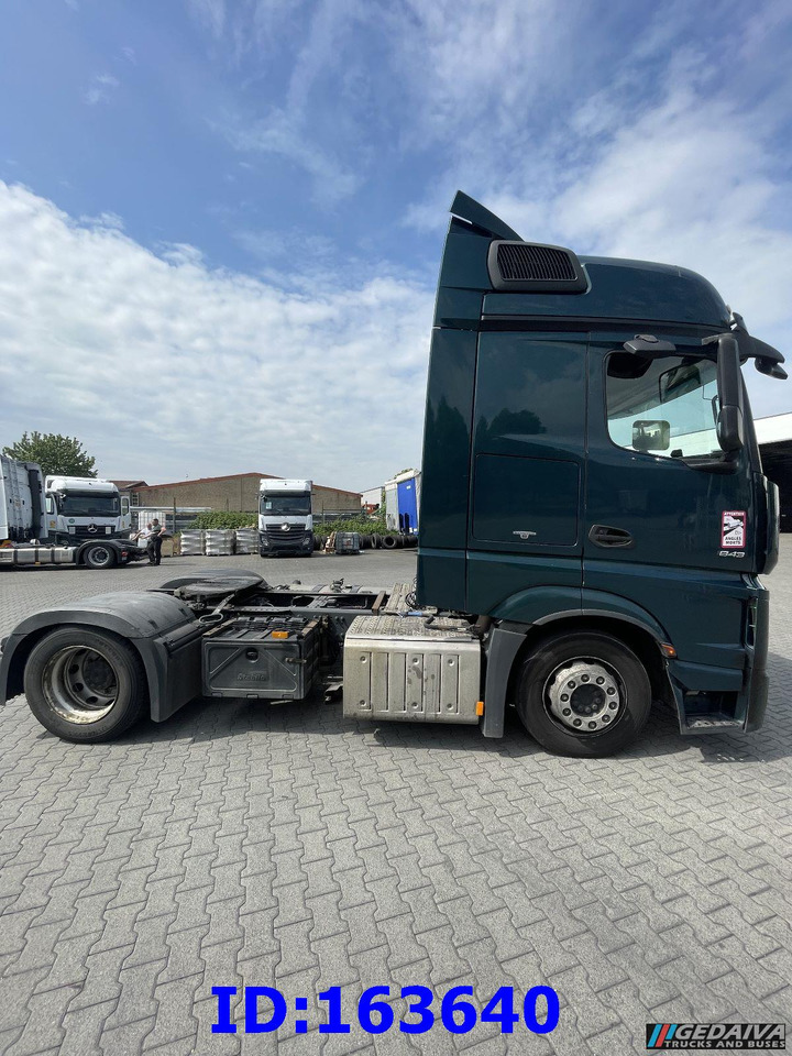 MERCEDES-BENZ Actros 1843 - Mega - Euro6 - Тягач: фото 4 MERCEDES-BENZ Actros 1843 - Mega - Euro6 - Тягач: фото 4