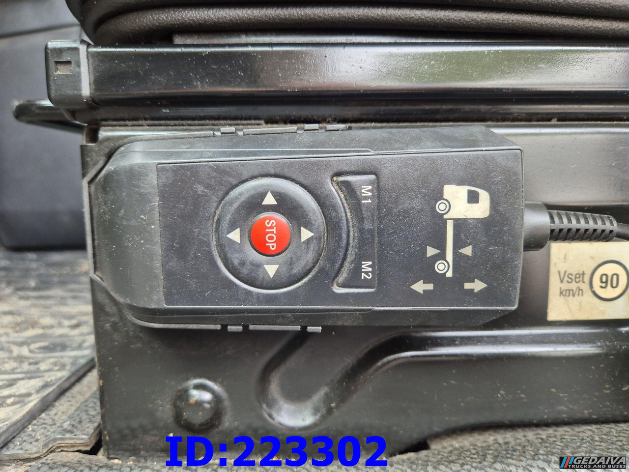 Тягач MERCEDES-BENZ Actros 2551 6x2: фото 11