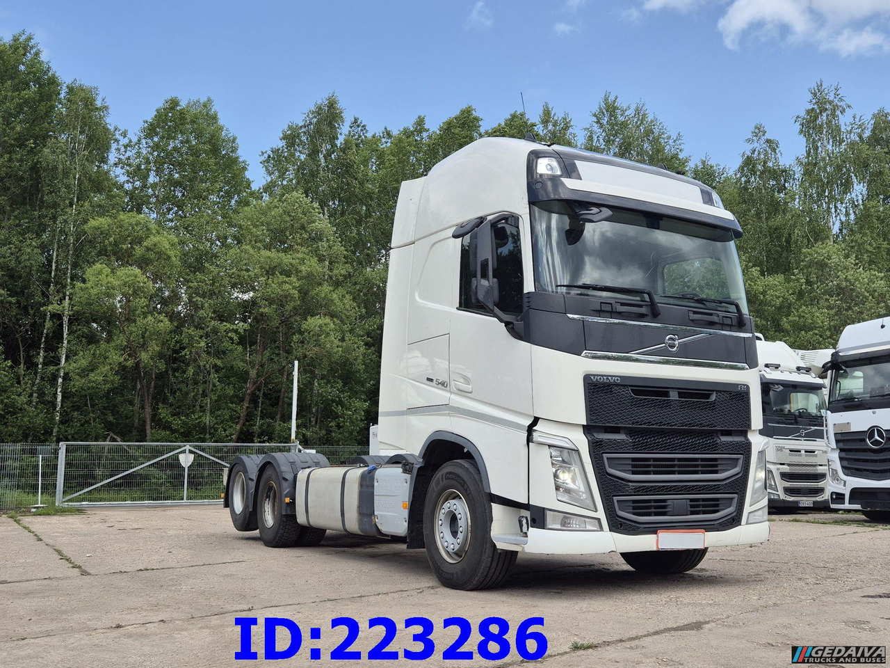 VOLVO FH13 540HP 6x2 (10 tyre) Euro6 - Грузовик-шасси: фото 4 VOLVO FH13 540HP 6x2 (10 tyre) Euro6 - Грузовик-шасси: фото 4