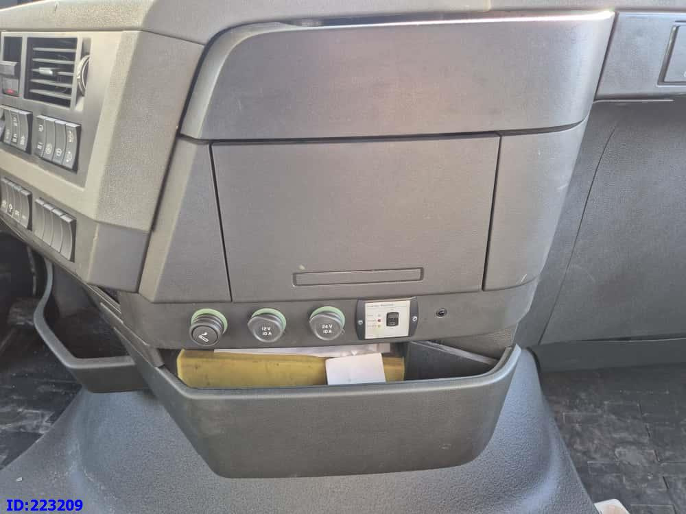 Грузовик-шасси VOLVO FH16 750HP 8x4 Steering axle: фото 17