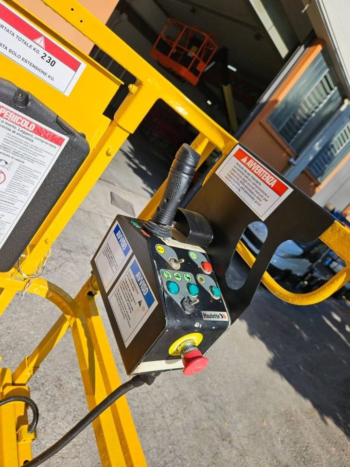 Haulotte Compact 10 N - Ножничный подъемник: фото 2 Haulotte Compact 10 N - Ножничный подъемник: фото 2