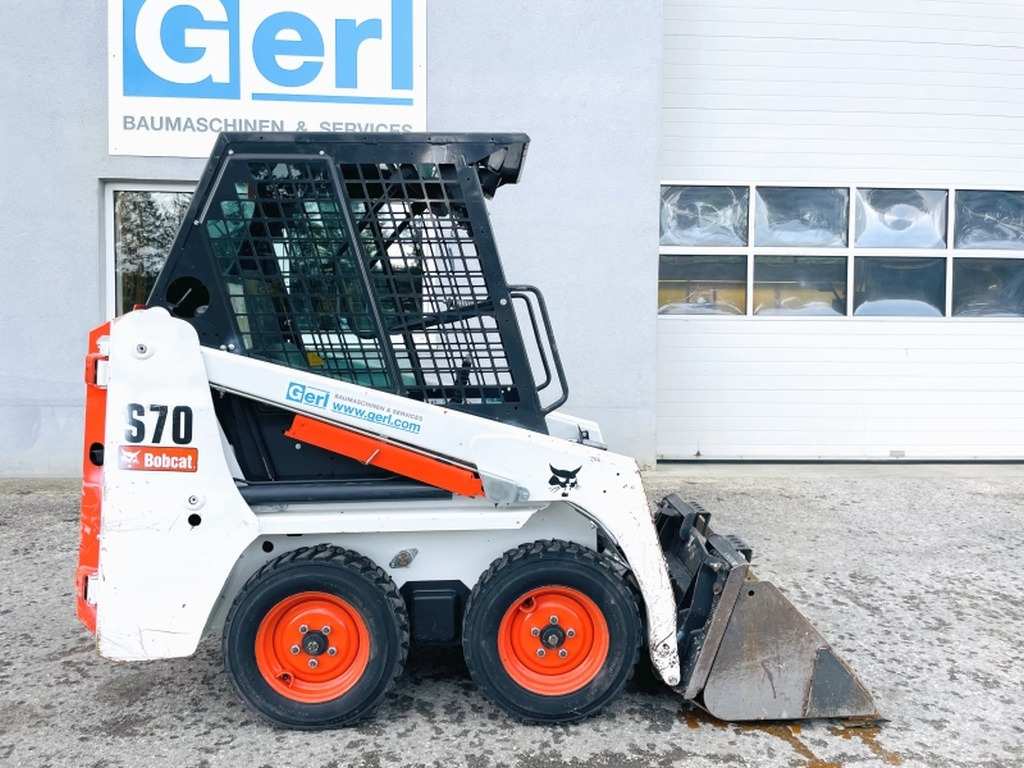 Bobcat S70 (4005) - Мини-погрузчик с бортовым поворотом: фото 2 Bobcat S70 (4005) - Мини-погрузчик с бортовым поворотом: фото 2
