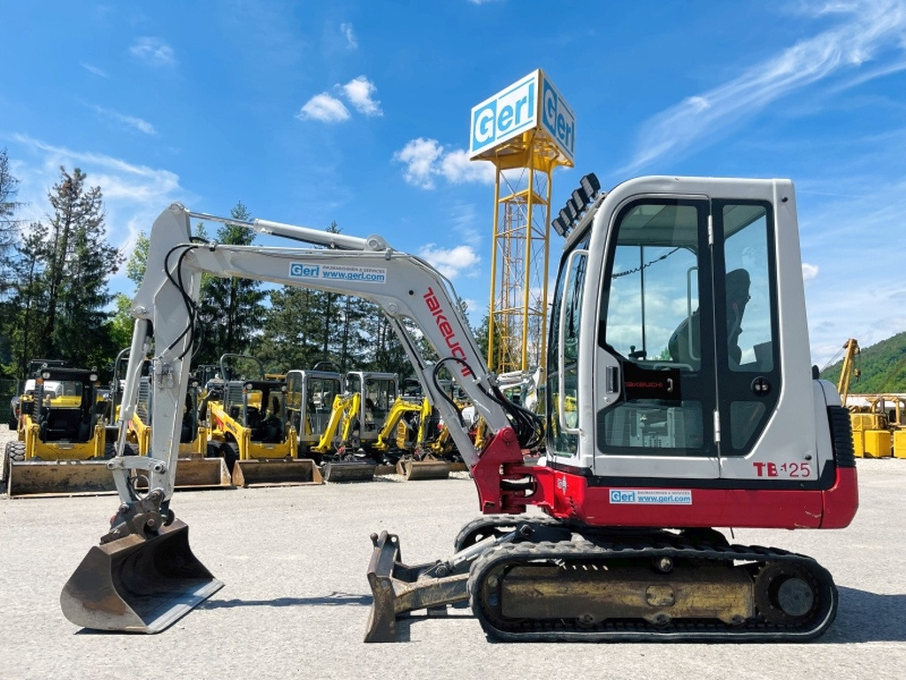 Takeuchi TB125 (4004) - Мини-экскаватор: фото 1 Takeuchi TB125 (4004) - Мини-экскаватор: фото 1