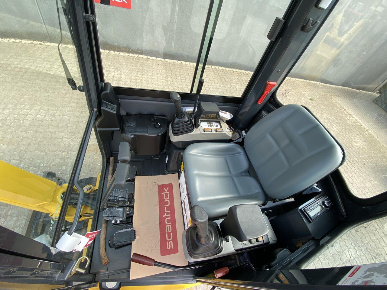 Komatsu PC16R-3 - Мини-экскаватор: фото 3 Komatsu PC16R-3 - Мини-экскаватор: фото 3