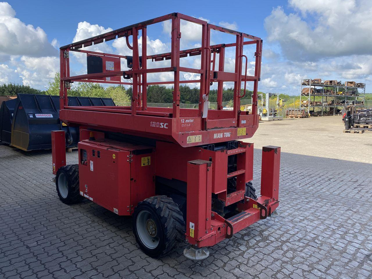 Manitou 120SC - Ножничный подъемник: фото 5 Manitou 120SC - Ножничный подъемник: фото 5