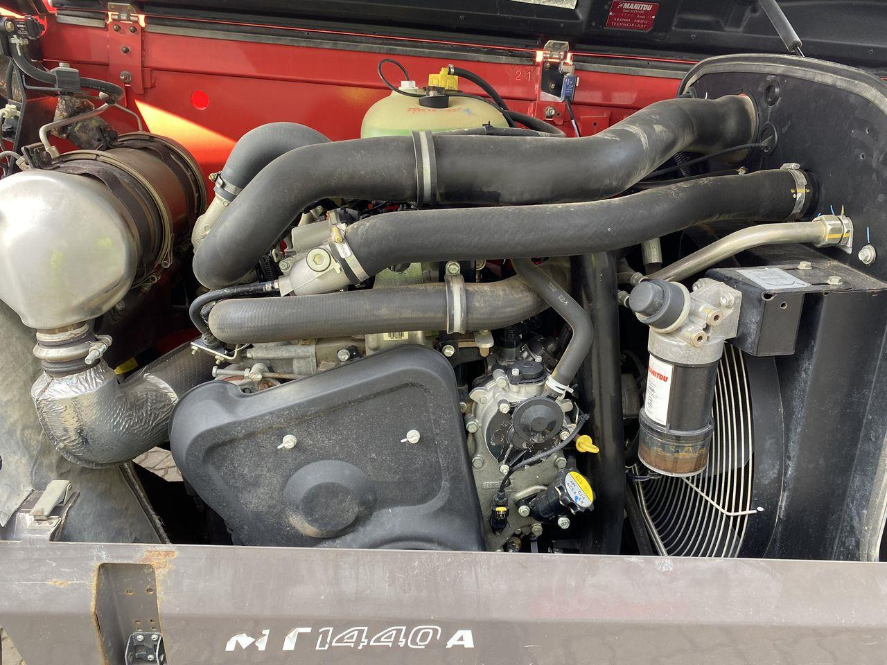 Телескопический погрузчик Manitou MT1440A ST3B: фото 8