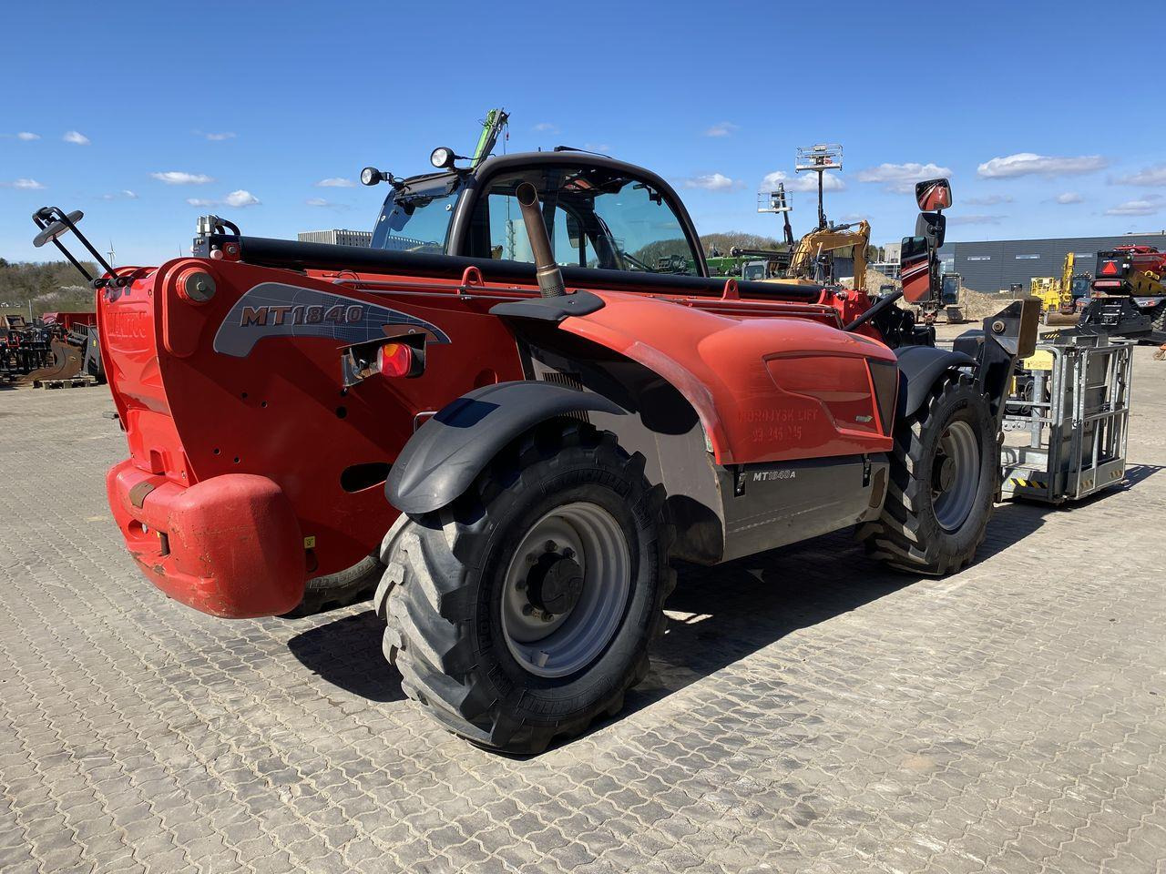 Manitou MT1840A ST3B - Телескопический погрузчик: фото 4 Manitou MT1840A ST3B - Телескопический погрузчик: фото 4