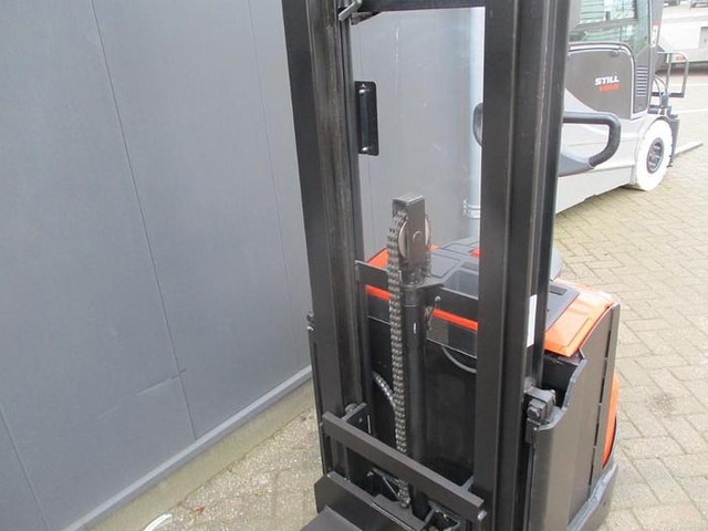 Штабелер BT SWE 120: фото 7