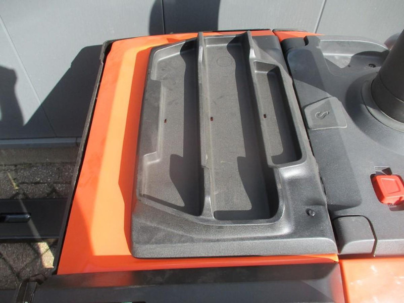 Toyota LPE200 - Тележка: фото 5 Toyota LPE200 - Тележка: фото 5