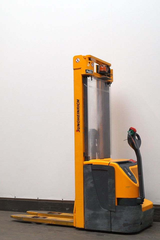 Jungheinrich EJC214 - Штабелер: фото 2 Jungheinrich EJC214 - Штабелер: фото 2