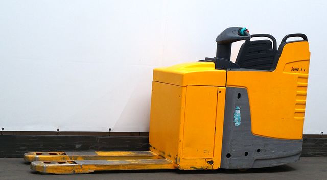 Jungheinrich ERE225 - Тележка: фото 1 Jungheinrich ERE225 - Тележка: фото 1