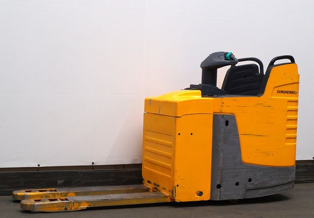 Jungheinrich ERE225 - Тележка: фото 1 Jungheinrich ERE225 - Тележка: фото 1