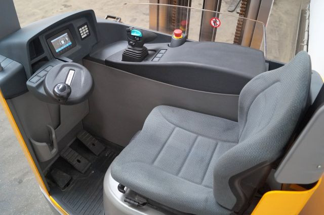 Jungheinrich ETV214 - Ричтрак: фото 3 Jungheinrich ETV214 - Ричтрак: фото 3