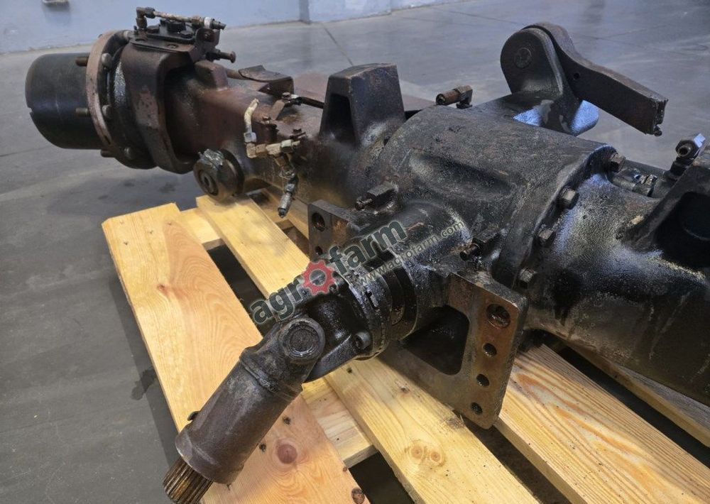 Przedni most Claas Arion 630 - Трансмиссия: фото 4 Przedni most Claas Arion 630 - Трансмиссия: фото 4