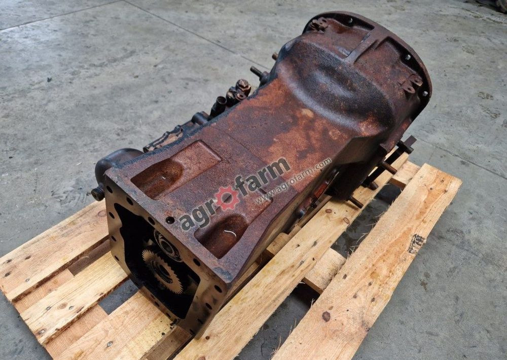 Skrzynia biegów New Holland T5040 - Коробка передач: фото 3 Skrzynia biegów New Holland T5040 - Коробка передач: фото 3