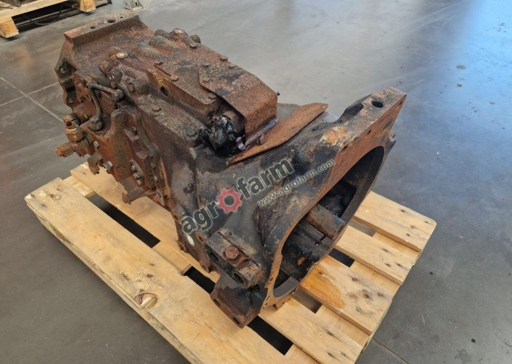 Skrzynia biegów New Holland T6.175 44980087 - Коробка передач: фото 1 Skrzynia biegów New Holland T6.175 44980087 - Коробка передач: фото 1
