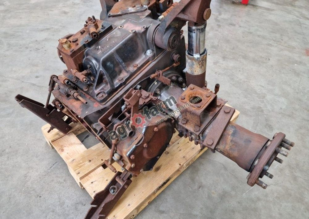 Tylny most Claas Celtis 7700098371 - Трансмиссия: фото 1 Tylny most Claas Celtis 7700098371 - Трансмиссия: фото 1