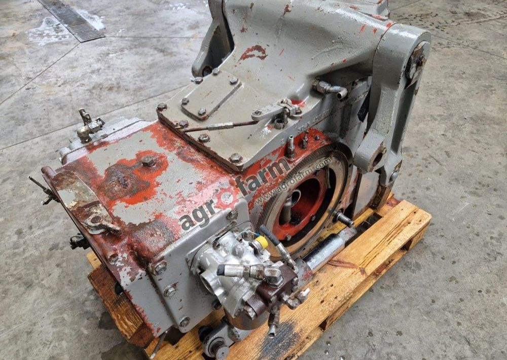 Tylny most Massey Ferguson 2640 - Трансмиссия: фото 4 Tylny most Massey Ferguson 2640 - Трансмиссия: фото 4