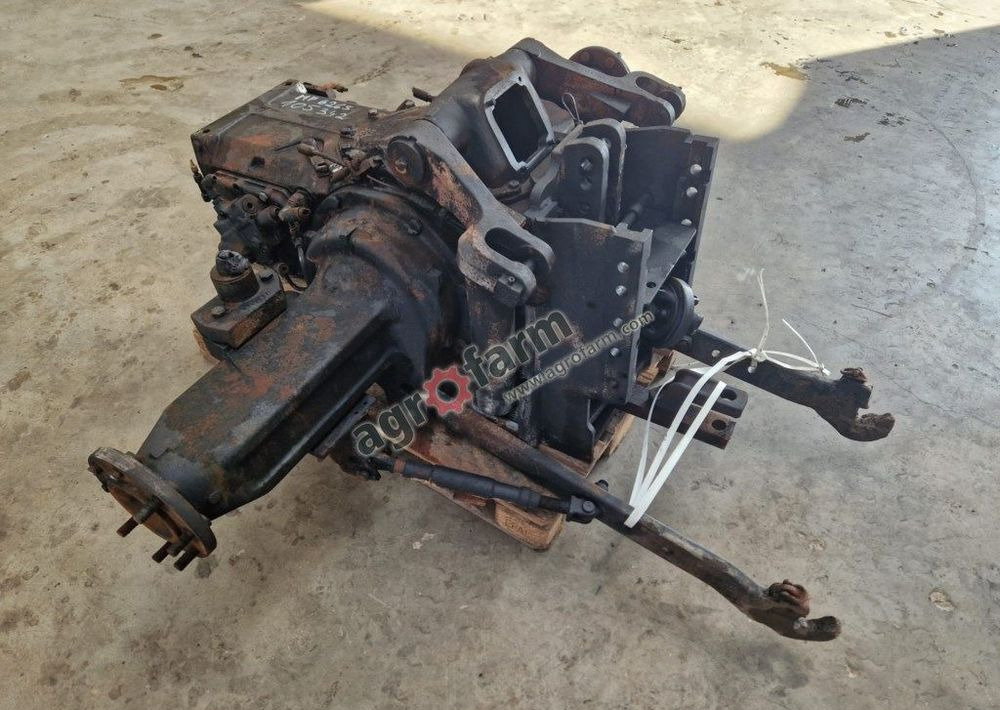 Tylny most Massey Ferguson 6265 851B2 - Трансмиссия: фото 1 Tylny most Massey Ferguson 6265 851B2 - Трансмиссия: фото 1