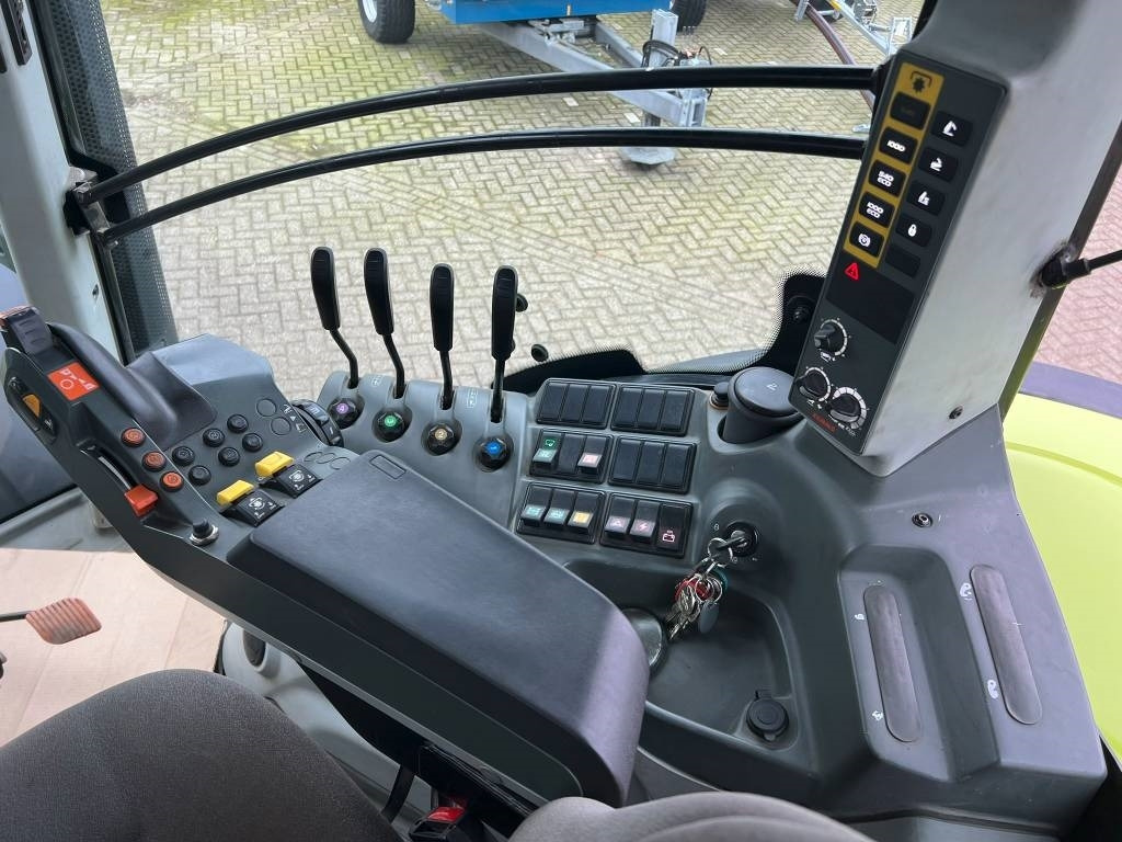 Трактор Claas Axion 800 Cis: фото 12