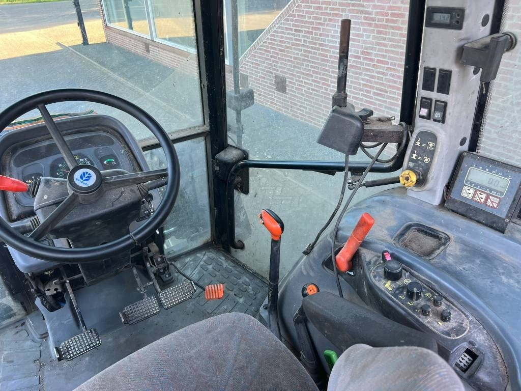 Трактор New Holland TL 90: фото 11