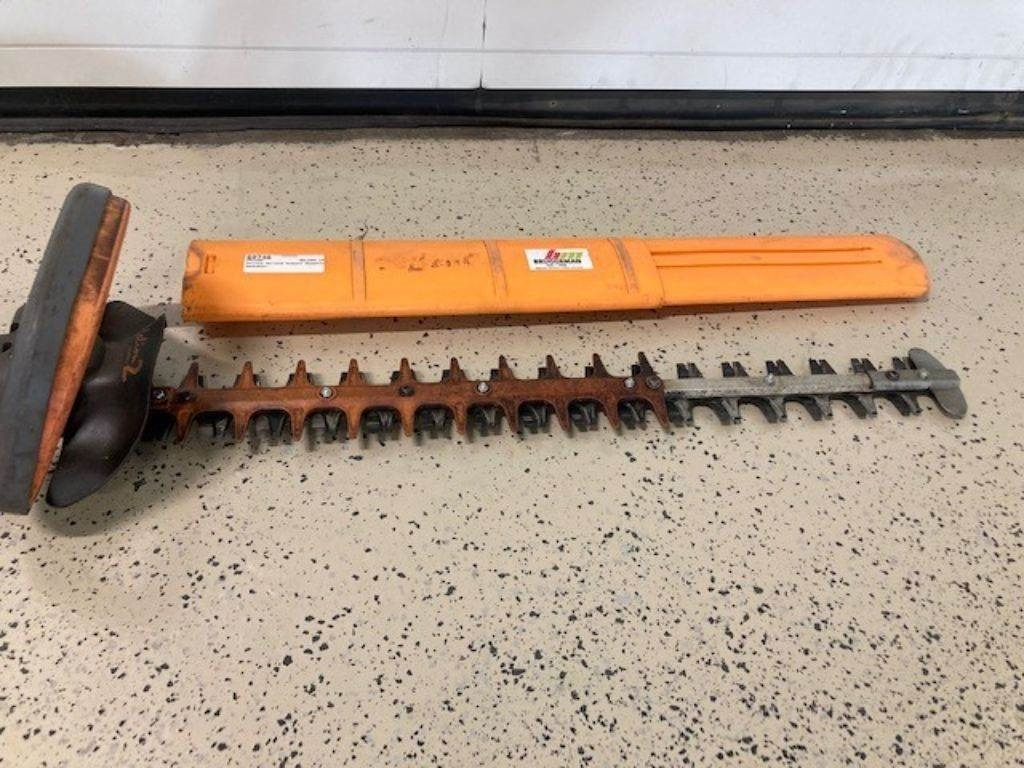 Pellenc Helion 2 - Манипуляторная косилка: фото 3 Pellenc Helion 2 - Манипуляторная косилка: фото 3