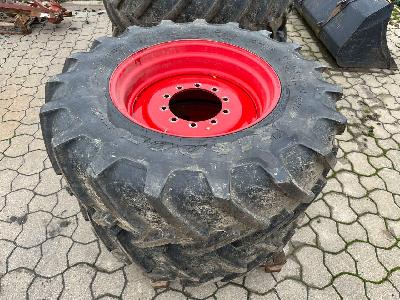 Firestone Komplettsatz 420/85 R30 + 460/85 R42 - Шина: фото 3 Firestone Komplettsatz 420/85 R30 + 460/85 R42 - Шина: фото 3
