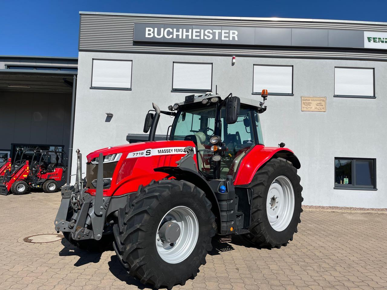 Massey Ferguson 7719 DynaVT - Трактор: фото 1 Massey Ferguson 7719 DynaVT - Трактор: фото 1
