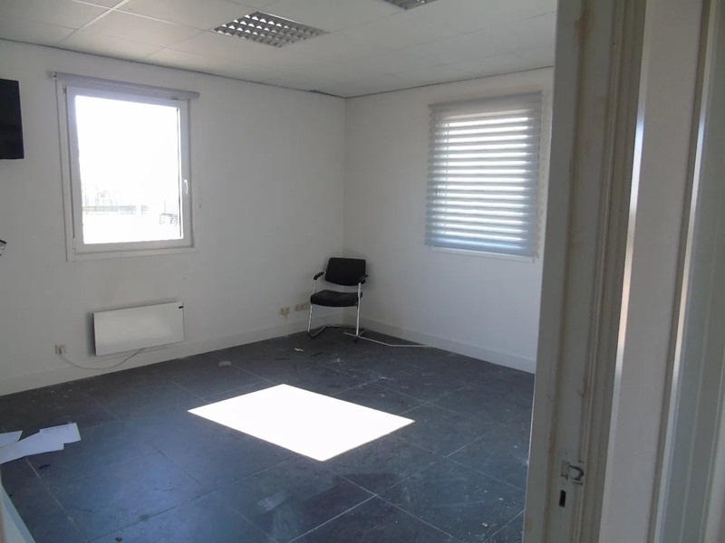 Оборудование для гаражей/ Мастерских Bosch 100M2 COMPLETE OFFICE UNIT, FOTOS BEFORE AND AFTER / 2OFFICE + TOILET + KITCHEN + KANTOOR: фото 11