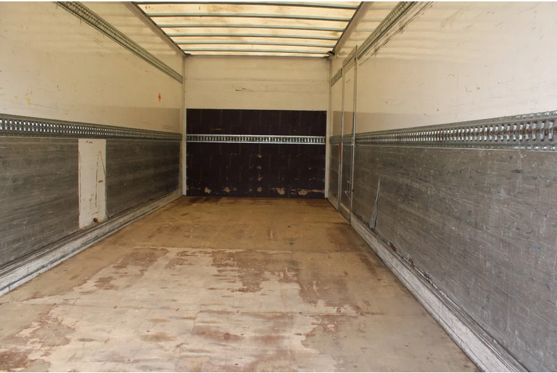 DAF LF 210 + EURO 6 + LIFT - Грузовик с закрытым кузовом: фото 5 DAF LF 210 + EURO 6 + LIFT - Грузовик с закрытым кузовом: фото 5