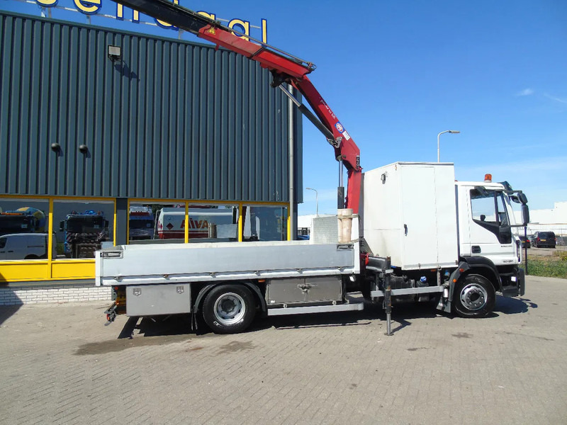 Iveco Eurocargo 160E25 + HMF 1210K-RC + EURO 6 - Автоманипулятор: фото 2 Iveco Eurocargo 160E25 + HMF 1210K-RC + EURO 6 - Автоманипулятор: фото 2