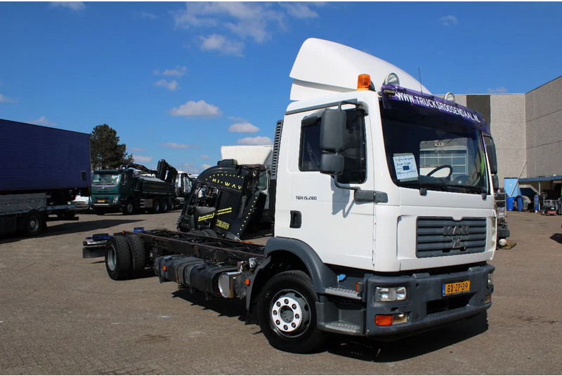MAN TGM 12.280 + NICE TRUCK - Грузовик-шасси: фото 3 MAN TGM 12.280 + NICE TRUCK - Грузовик-шасси: фото 3
