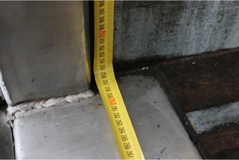 Грузовик с закрытым кузовом Mercedes-Benz Actros 1927 + EURO 6 + LIFT: фото 15 Грузовик с закрытым кузовом Mercedes-Benz Actros 1927 + EURO 6 + LIFT: фото 15