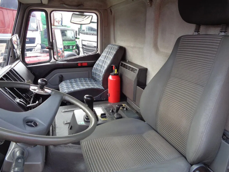 Mercedes-Benz SK 2433 + Semi-Auto + PTO + Serie 14 Crane + 3 pedals - Тросовый мультилифт, Автоманипулятор: фото 4 Mercedes-Benz SK 2433 + Semi-Auto + PTO + Serie 14 Crane + 3 pedals - Тросовый мультилифт, Автоманипулятор: фото 4