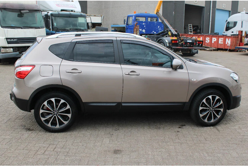 Внедорожник Nissan QASHQAI 2.0 AUTOMATIC / CAMERA: фото 9