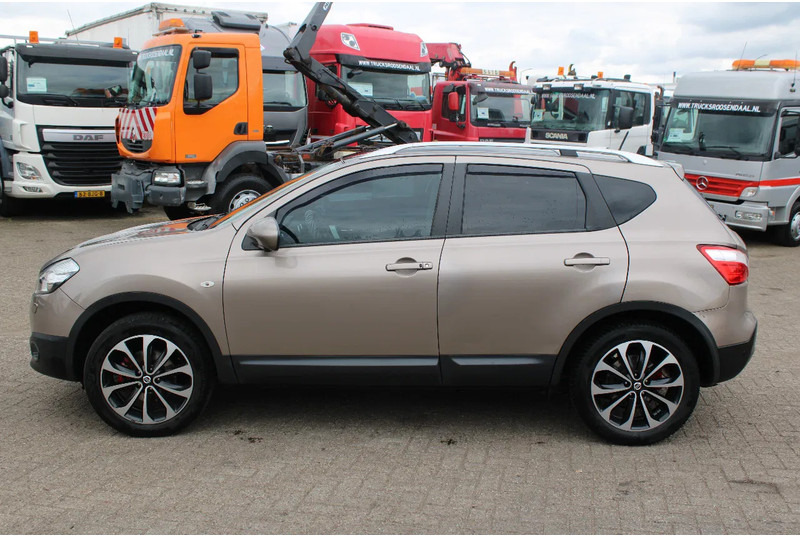 Nissan QASHQAI 2.0 AUTOMATIC / CAMERA - Внедорожник: фото 2 Nissan QASHQAI 2.0 AUTOMATIC / CAMERA - Внедорожник: фото 2