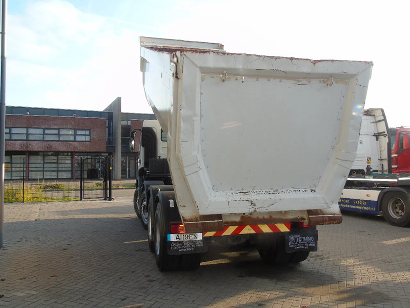 Renault Kerax 520DXI + MANUAL + SPRING + 8X4 - Самосвал: фото 4 Renault Kerax 520DXI + MANUAL + SPRING + 8X4 - Самосвал: фото 4