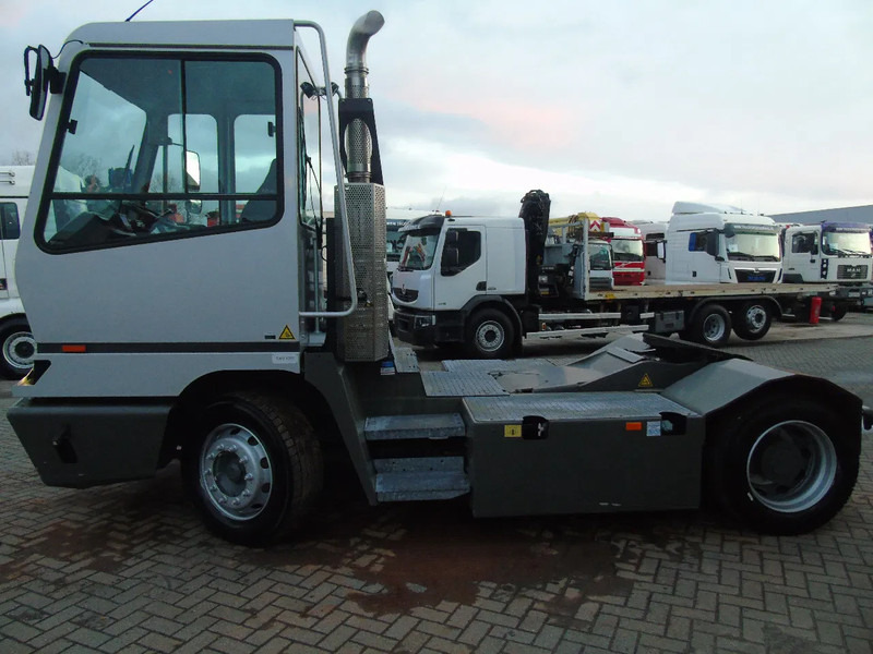 Terberg YT 182 fully funtion + perfect - Терминальный тягач: фото 3 Terberg YT 182 fully funtion + perfect - Терминальный тягач: фото 3