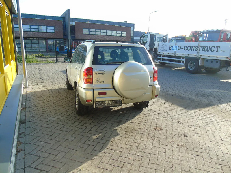 Toyota RAV4 + 4X4 + AUTOMAT + PETROL - Внедорожник: фото 5 Toyota RAV4 + 4X4 + AUTOMAT + PETROL - Внедорожник: фото 5