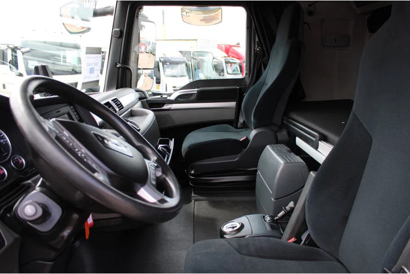 MAN TGX 18.480 + Euro 6 + Retarder - Тягач: фото 4 MAN TGX 18.480 + Euro 6 + Retarder - Тягач: фото 4