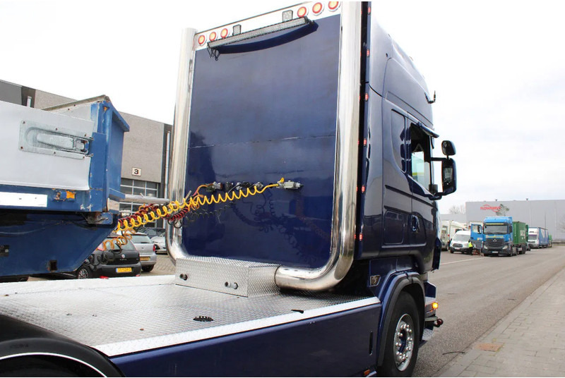 Scania R580 V8 + 6X4 - Тягач: фото 4 Scania R580 V8 + 6X4 - Тягач: фото 4