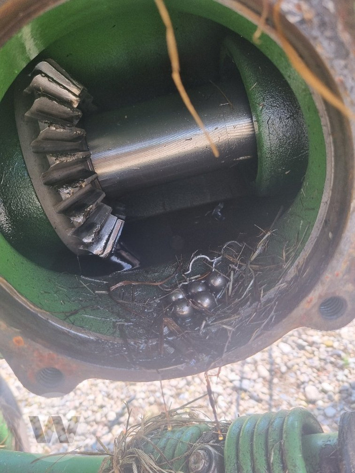 Krone KW 8.82/8 - Сеноворошилка: фото 2 Krone KW 8.82/8 - Сеноворошилка: фото 2