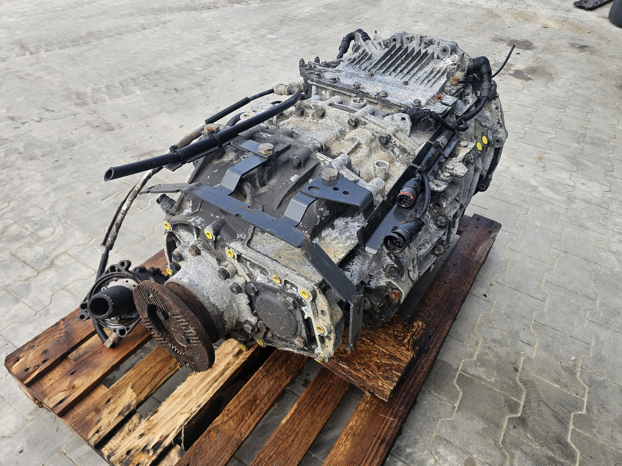 DAF XF 105 GEARBOX / 12AS2330 TD / COMPLETE / WORLDWIDE DELIVERY - Коробка передач: фото 4 DAF XF 105 GEARBOX / 12AS2330 TD / COMPLETE / WORLDWIDE DELIVERY - Коробка передач: фото 4