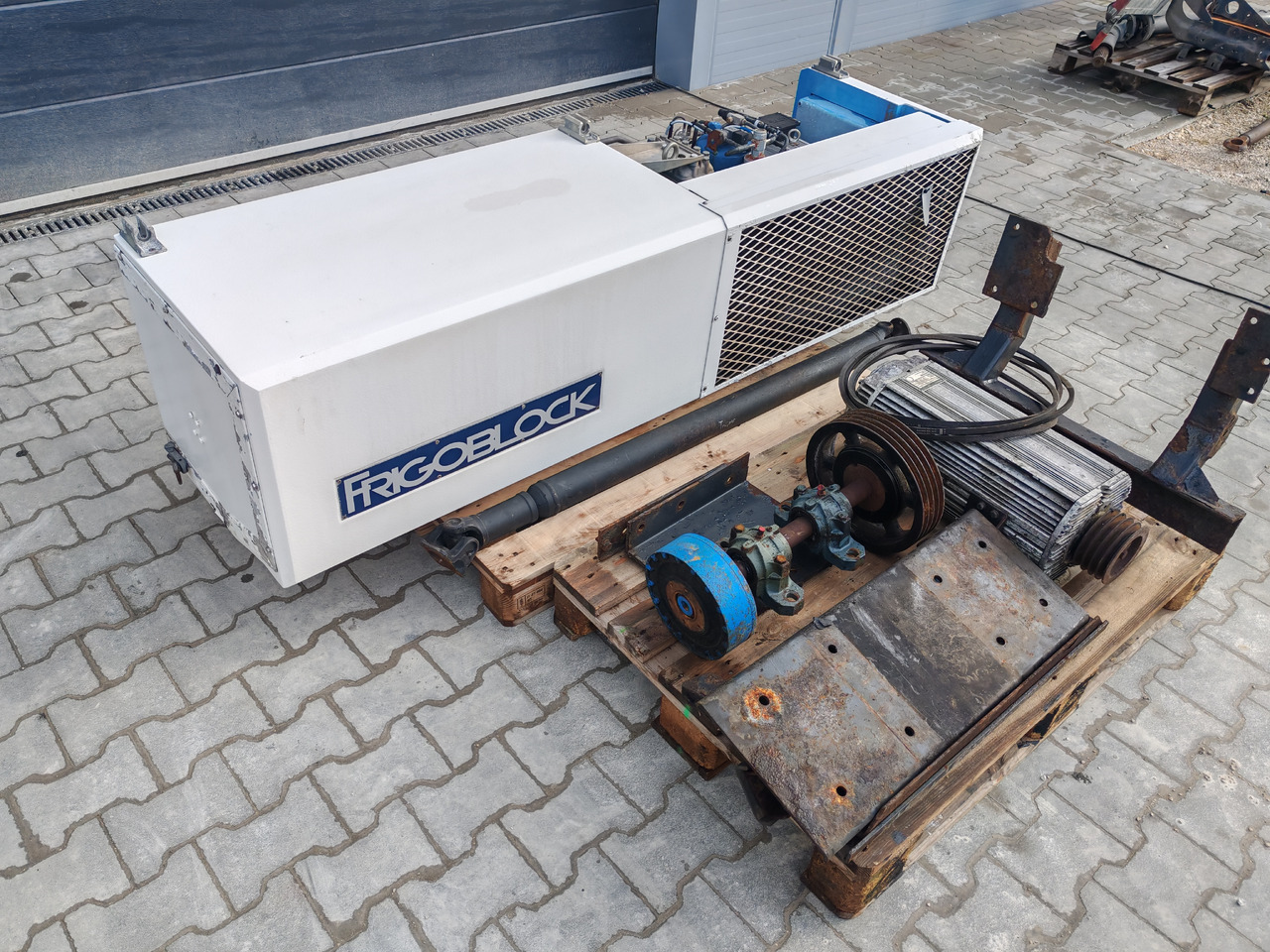 FRIGOBLOCK FK13 / G24 V03K516 / DP132-150/4 / COMPLETE SET - Система охлаждения: фото 3 FRIGOBLOCK FK13 / G24 V03K516 / DP132-150/4 / COMPLETE SET - Система охлаждения: фото 3