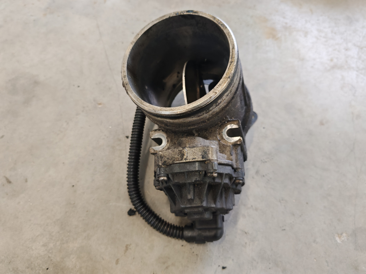 MAN TGS TGX EURO 6 / D2676LF / THROTTLE VALVE / 51094137018 - Двигатель и запчасти: фото 3 MAN TGS TGX EURO 6 / D2676LF / THROTTLE VALVE / 51094137018 - Двигатель и запчасти: фото 3