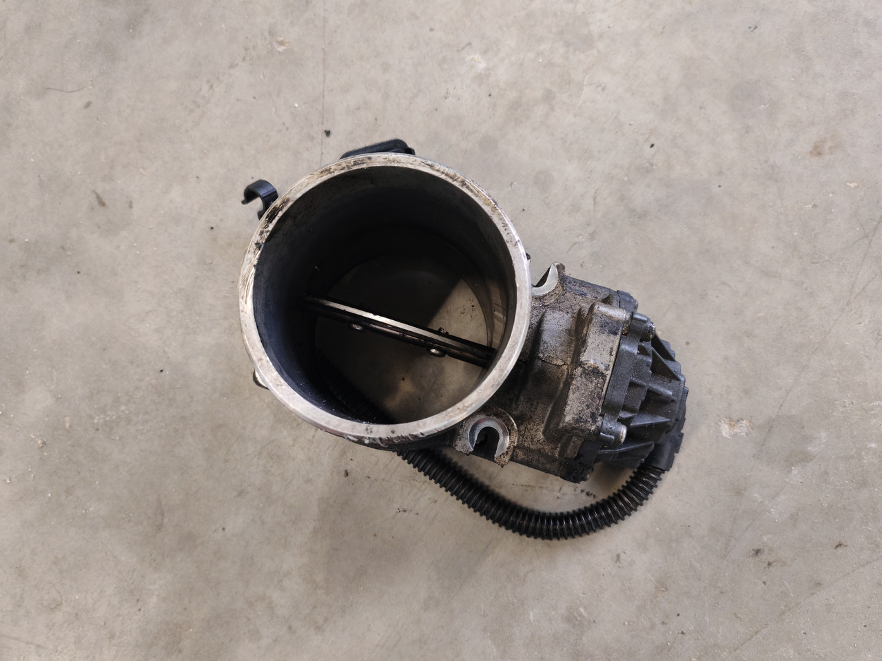 MAN TGS TGX EURO 6 / D2676LF / THROTTLE VALVE / 51094137018 - Двигатель и запчасти: фото 2 MAN TGS TGX EURO 6 / D2676LF / THROTTLE VALVE / 51094137018 - Двигатель и запчасти: фото 2