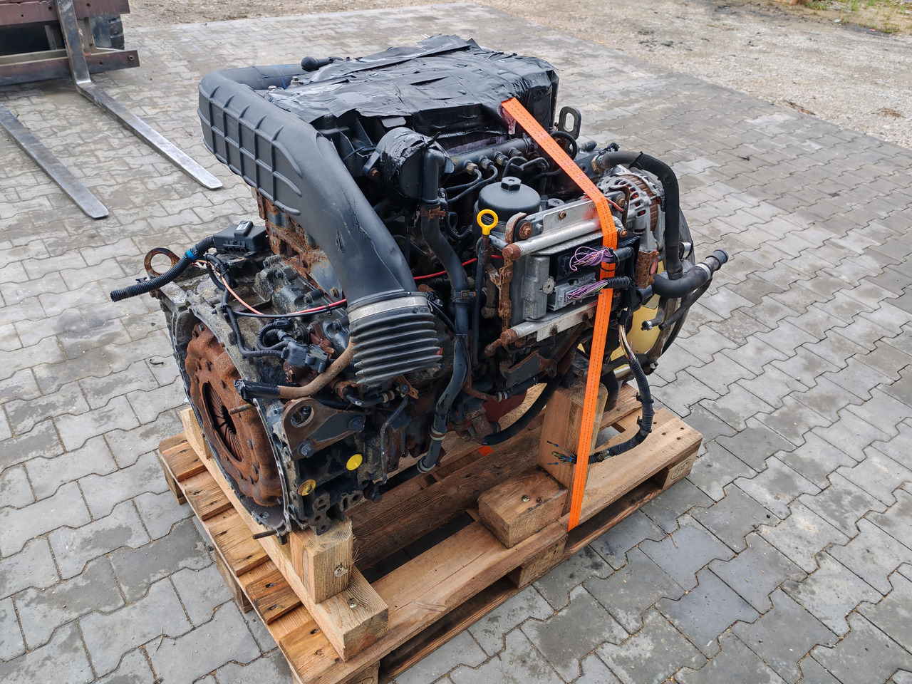 RENAULT DXI5 180 EUV / EURO 5 / COMPLETE ENGINE - Двигатель: фото 5 RENAULT DXI5 180 EUV / EURO 5 / COMPLETE ENGINE - Двигатель: фото 5