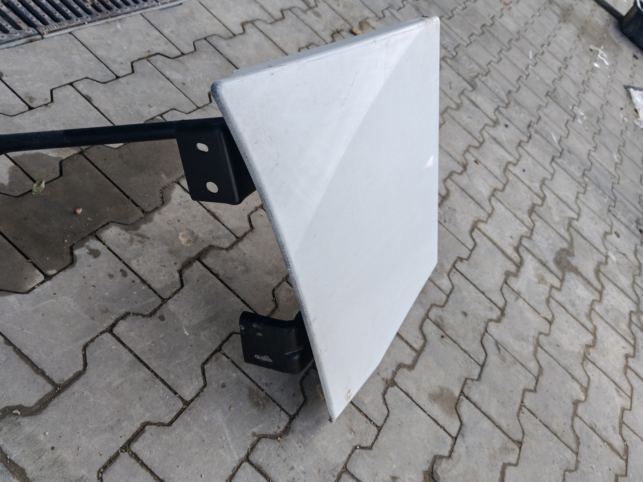 RENAULT RANGE T EURO 6 / HIGH CAB / LEFT SPOILER EXTENDER - Аэродинамика/ Спойлеры: фото 4 RENAULT RANGE T EURO 6 / HIGH CAB / LEFT SPOILER EXTENDER - Аэродинамика/ Спойлеры: фото 4