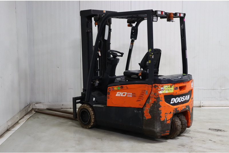 Doosan B20T-7 - Электропогрузчик: фото 5 Doosan B20T-7 - Электропогрузчик: фото 5